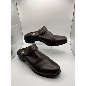 Ariat Womens Brown Leather Mule Clogs With Strap & Silver Button Detail Size 10B